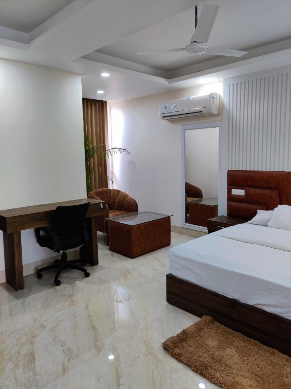 Hotel Maira Dehradun Extérieur photo